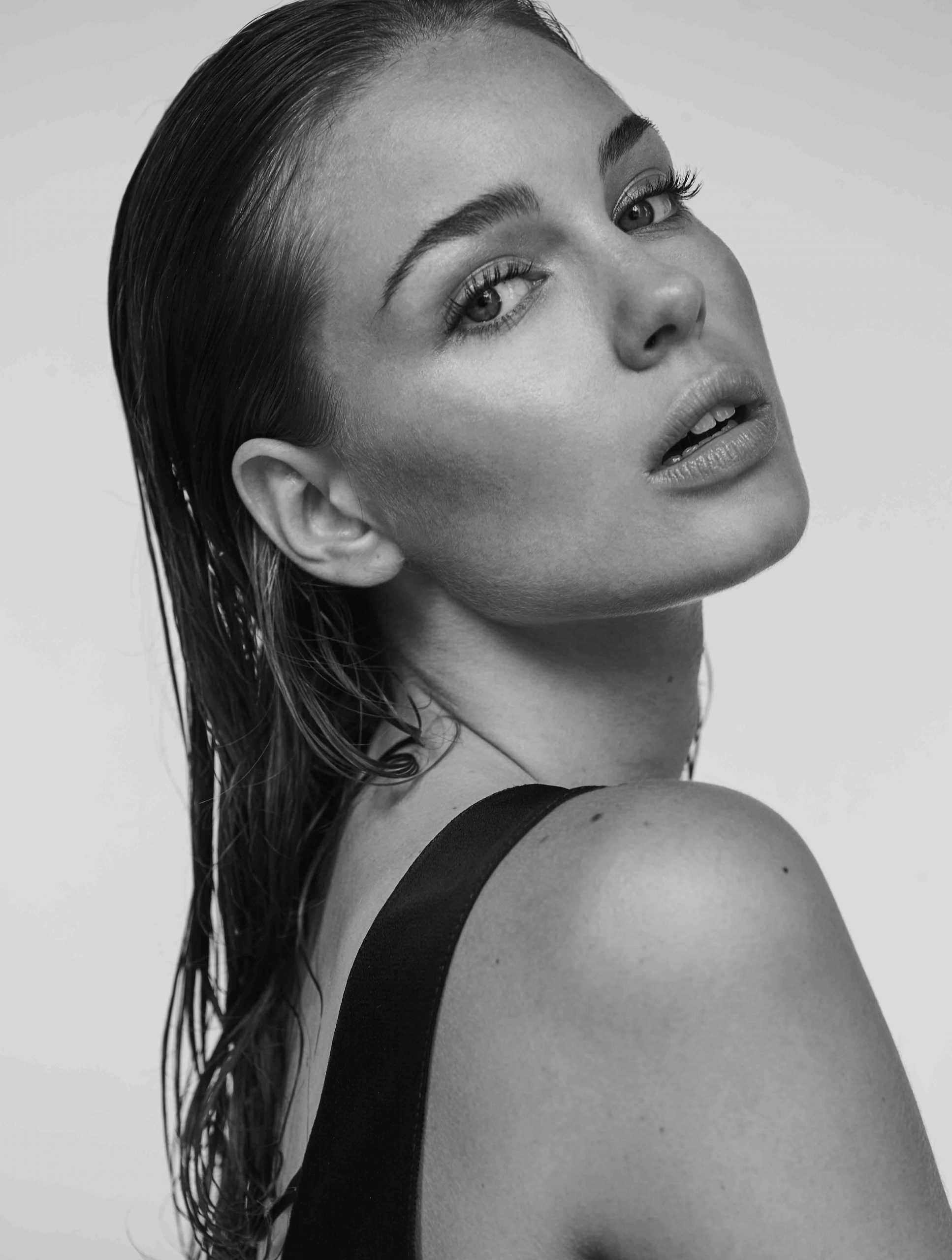 Michelle Zwaal - Skins Model Management